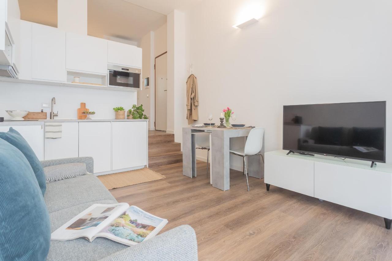 A Step From The Dome Apartment By Rent All Como Exterior foto