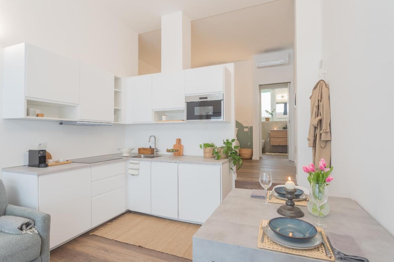 A Step From The Dome Apartment By Rent All Como Exterior foto